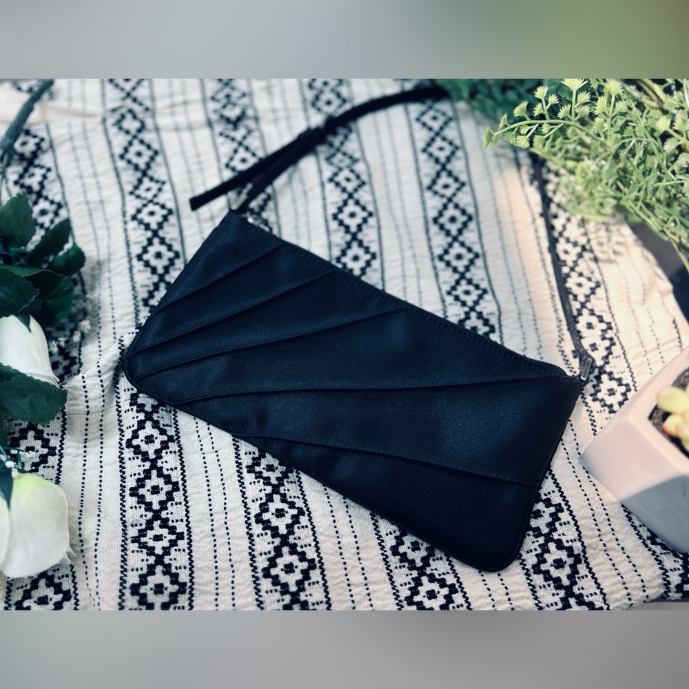Esprit De Corp Black Handbag/Clutch Purse